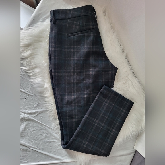 NEW Liverpool Women's Plaid Pants - Blue and Black, Size 6 (28 X 28) - Picture 7 of 8